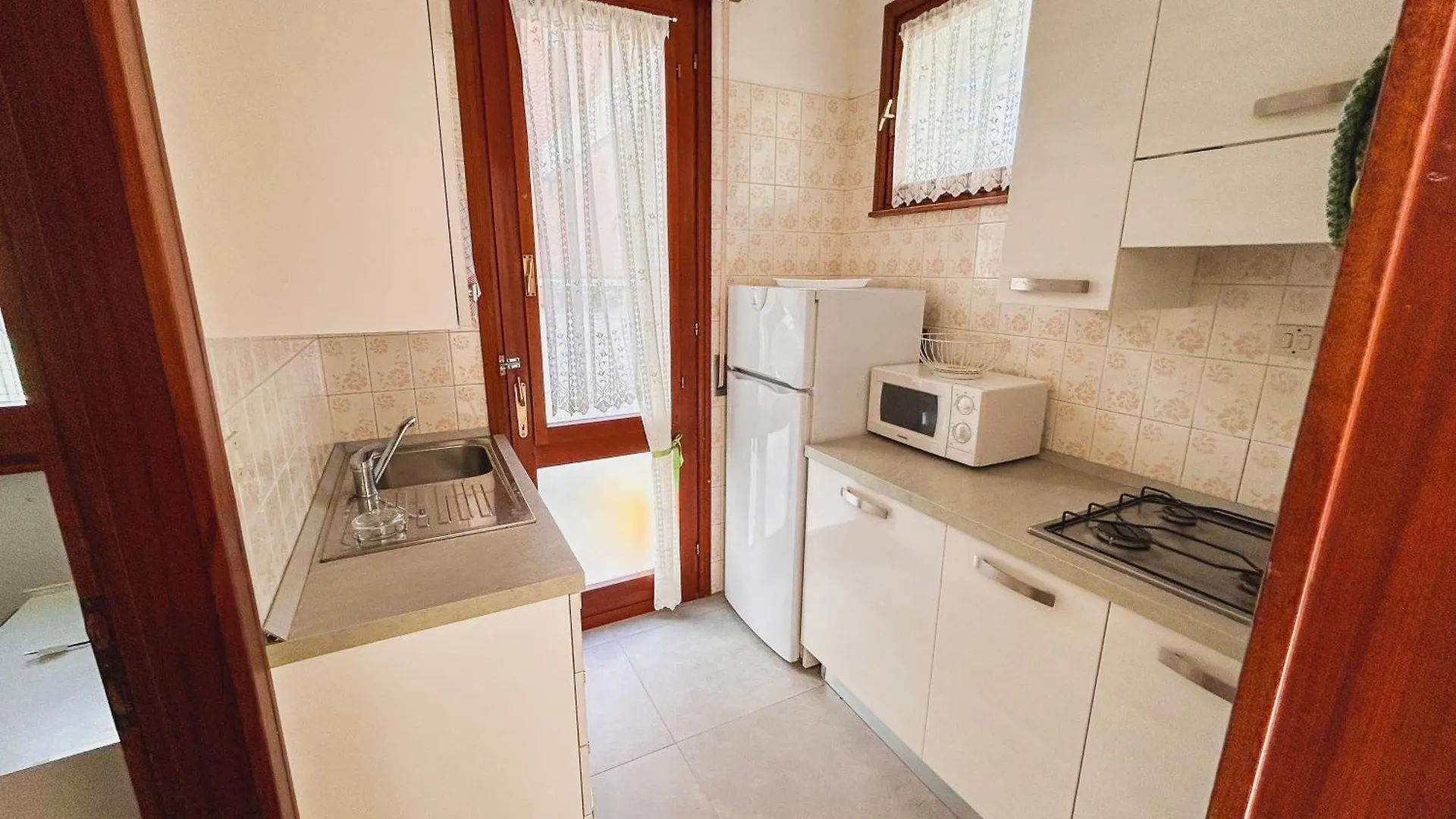 Apartamento Villetta Indipendente Con Giardino A Pochi Passi Dalla Spiaggia Lo Stallone Itália