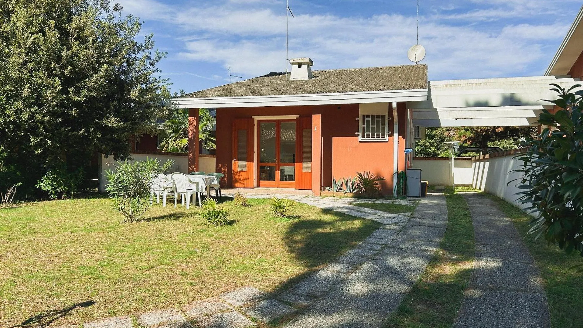 Villetta Indipendente Con Giardino A Pochi Passi Dalla Spiaggia Lo Stallone